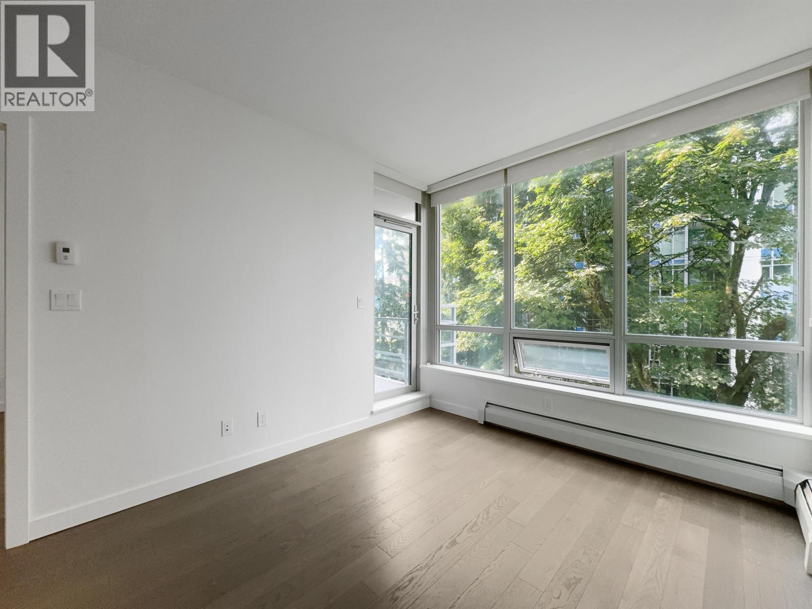 Photo 7 of 5 Xx 9060 University Crescent, Burnaby BC