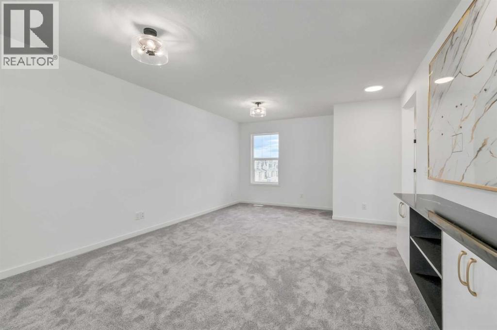 Photo 17 of 36 Magnolia Crescent Se, Calgary AB