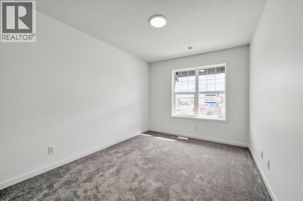 Photo 19 of 36 Magnolia Crescent Se, Calgary AB
