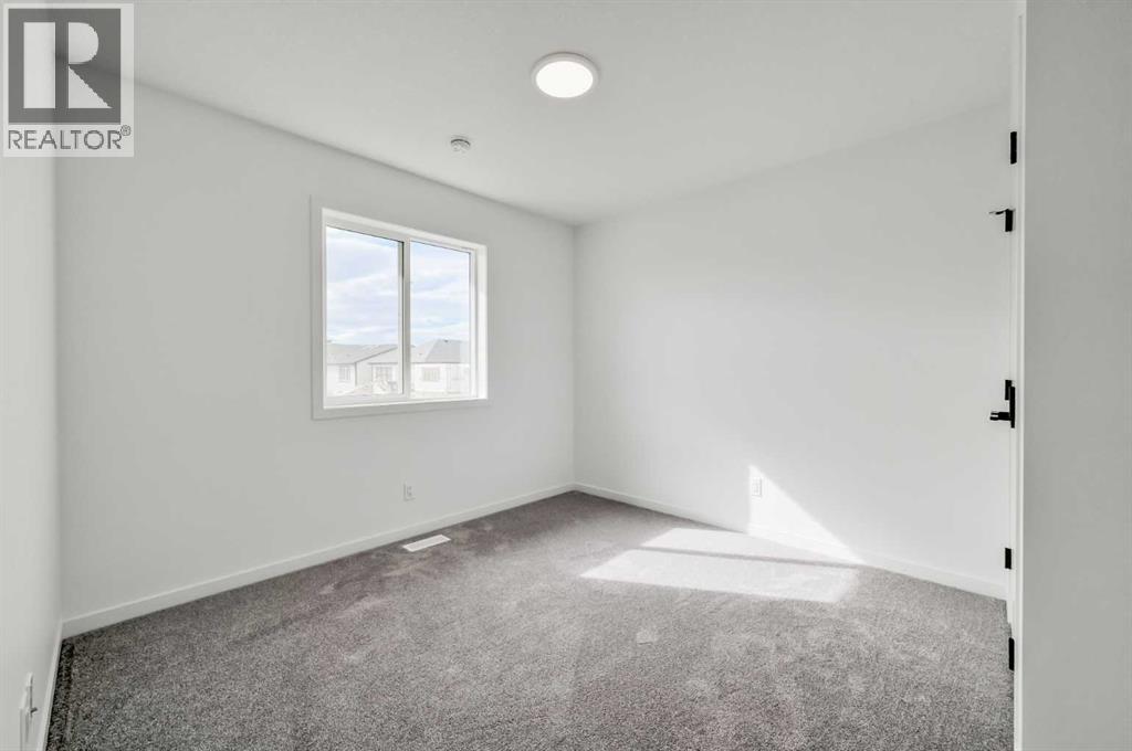Photo 23 of 36 Magnolia Crescent Se, Calgary AB