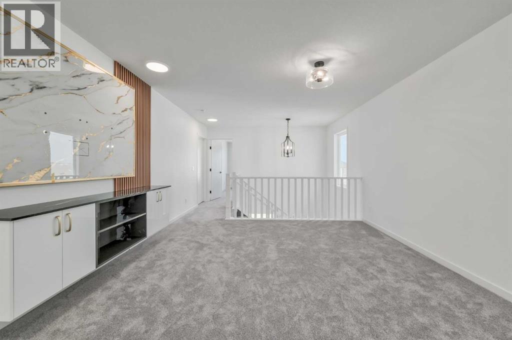 Photo 24 of 36 Magnolia Crescent Se, Calgary AB