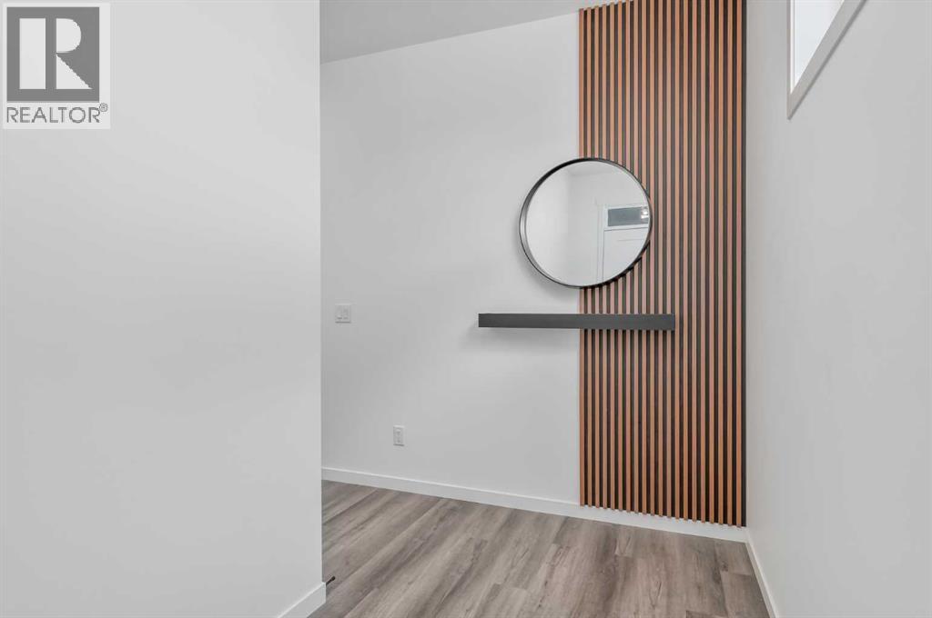 Photo 3 of 36 Magnolia Crescent Se, Calgary AB