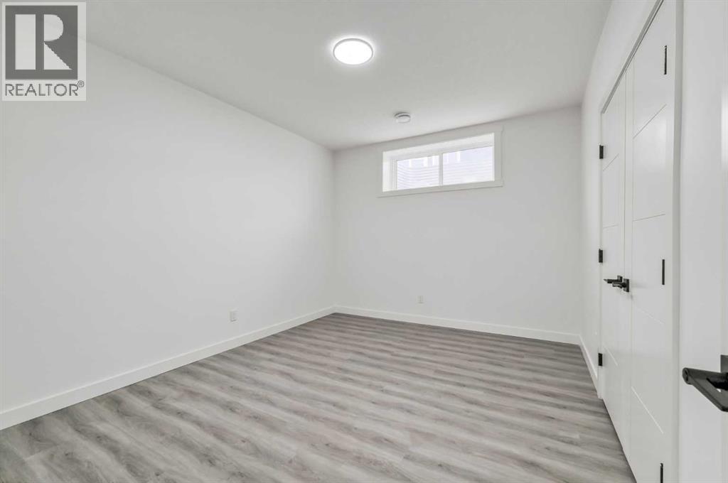 Photo 34 of 36 Magnolia Crescent Se, Calgary AB