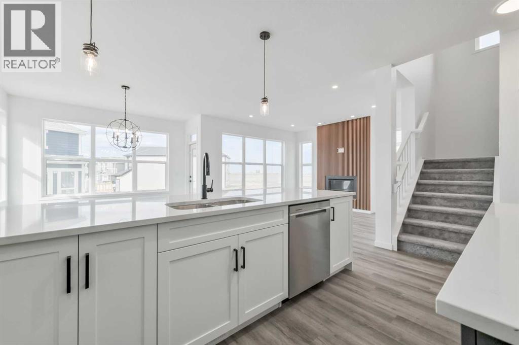 Photo 6 of 36 Magnolia Crescent Se, Calgary AB