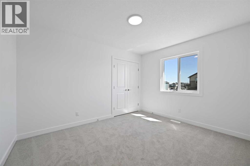 Photo 9 of 430 Corner Glen Way Ne, Calgary AB