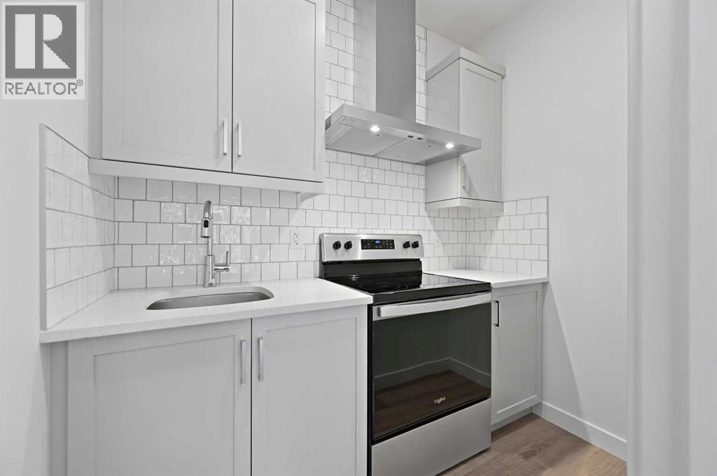 Photo 4 of 430 Corner Glen Way Ne, Calgary AB