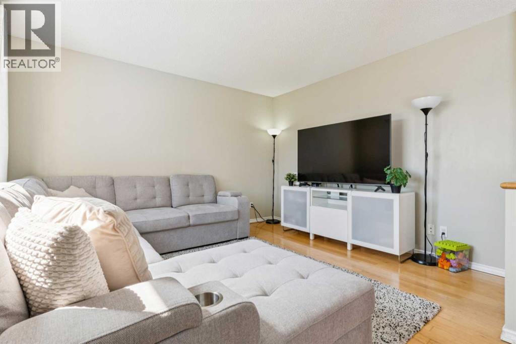 Single Family House for Sale in  Somerside Place SW Somerset Calgary 
