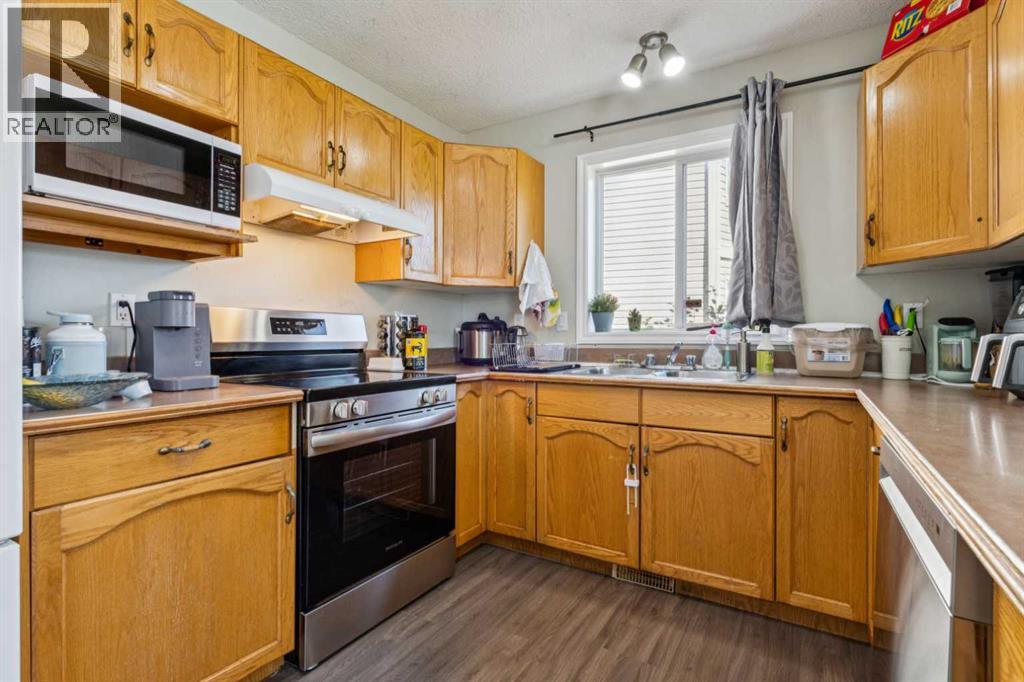 Single Family House for Sale in  Somerside Place SW Somerset Calgary 