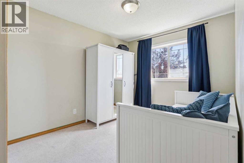 Single Family House for Sale in  Somerside Place SW Somerset Calgary 