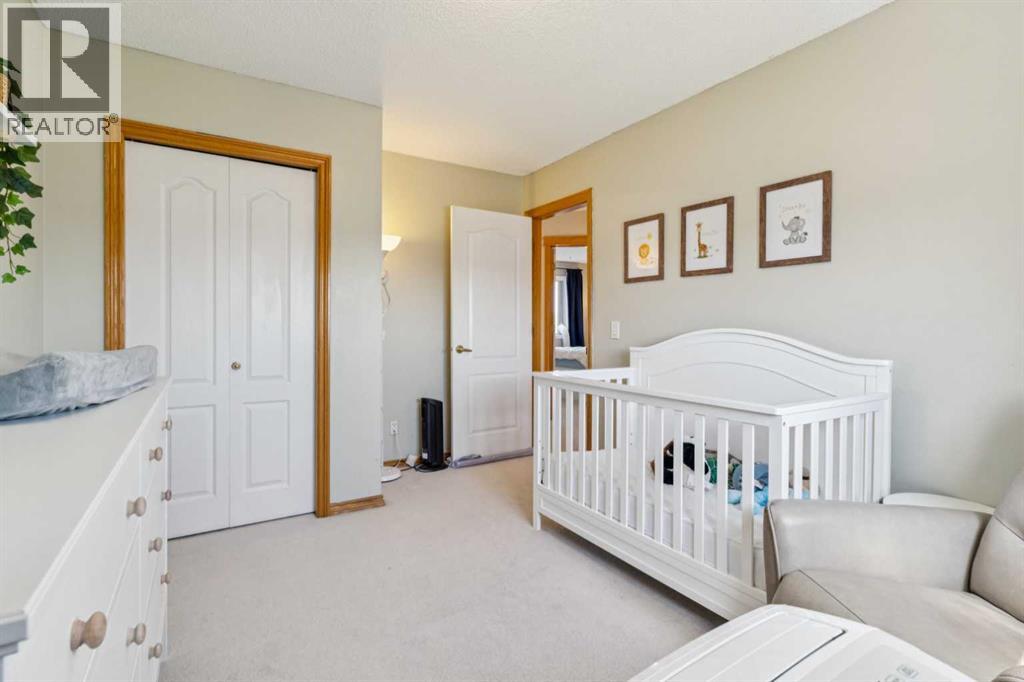 Single Family House for Sale in  Somerside Place SW Somerset Calgary 