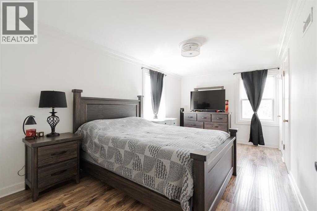 Photo 31 of 49 Poplar Crescent, Gregoire Lake Estates AB