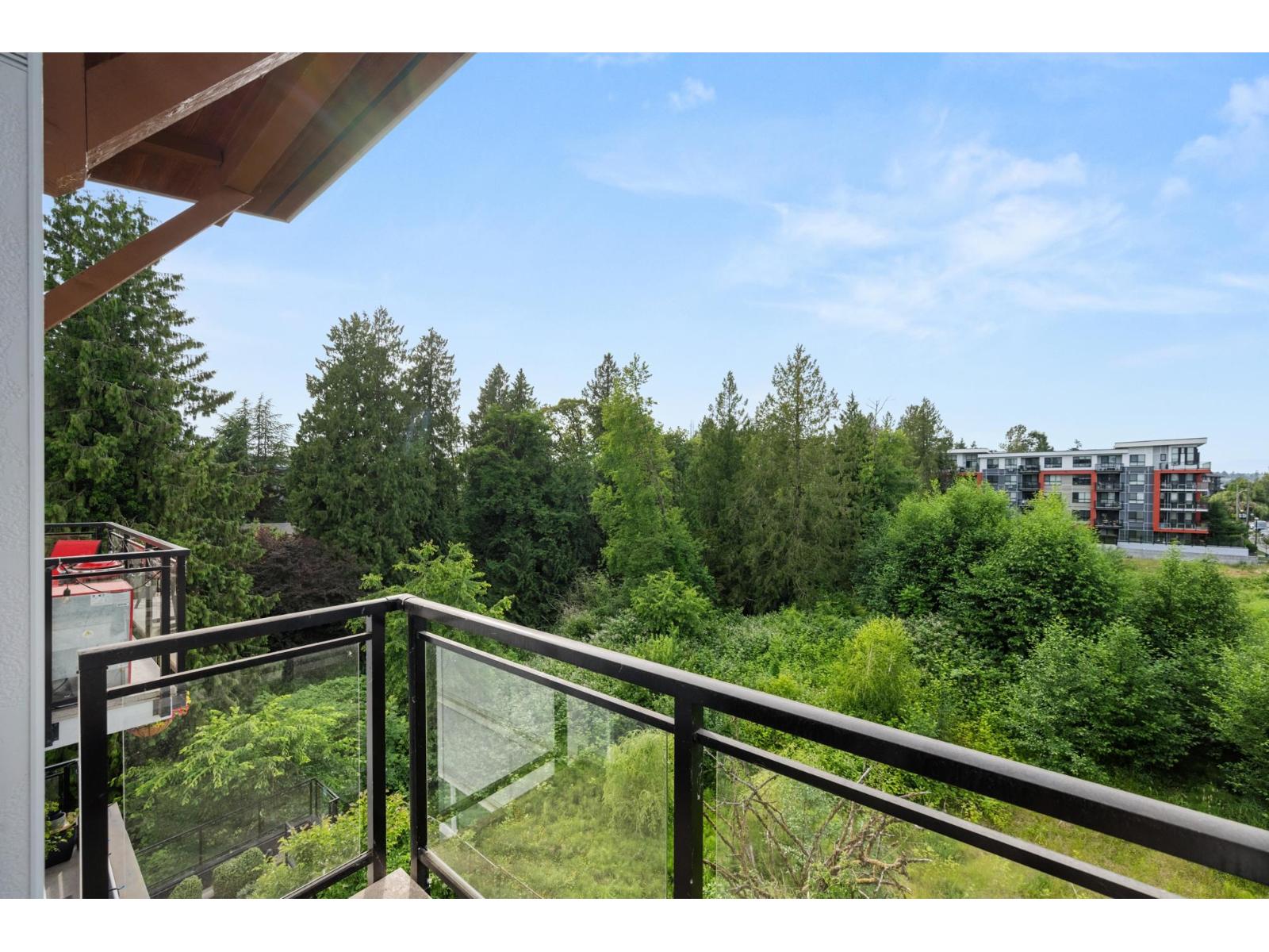 Photo 2 of 424 5415 Brydon Crescent, Langley BC