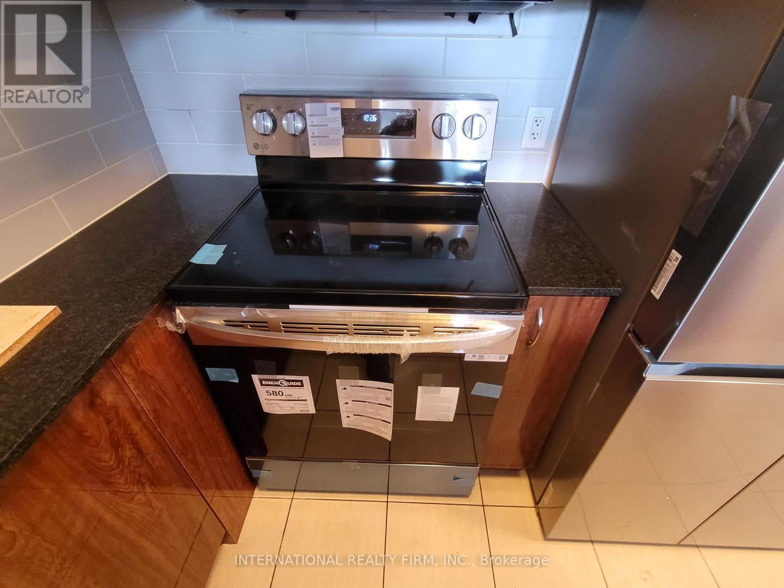 Photo 10 of 209 5793 Yonge Street, Toronto ON