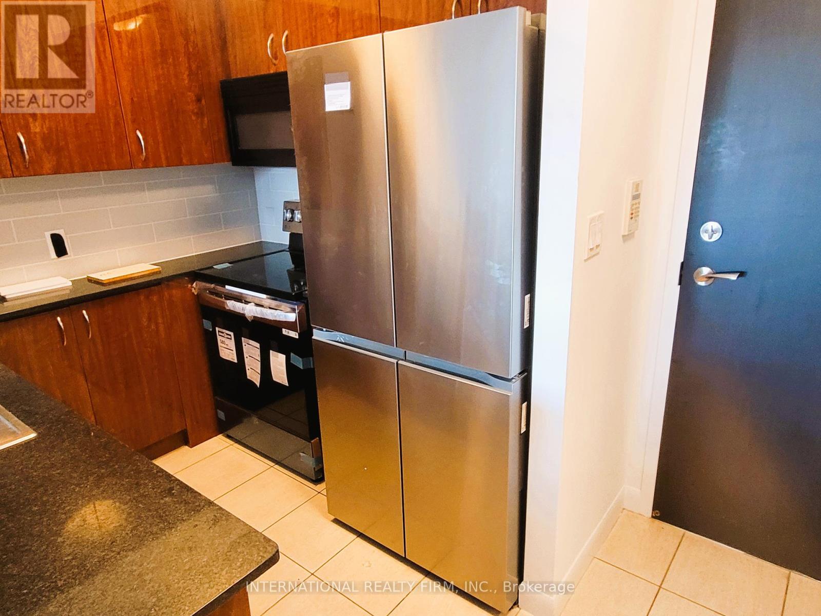 Photo 7 of 209 5793 Yonge Street, Toronto ON