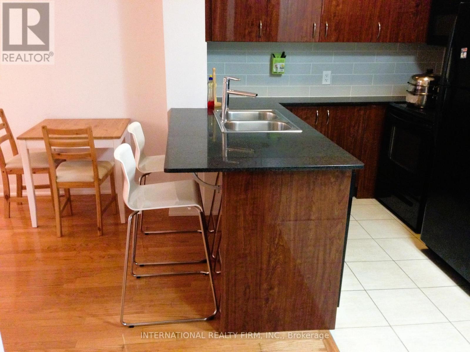 Photo 6 of 209 5793 Yonge Street, Toronto ON