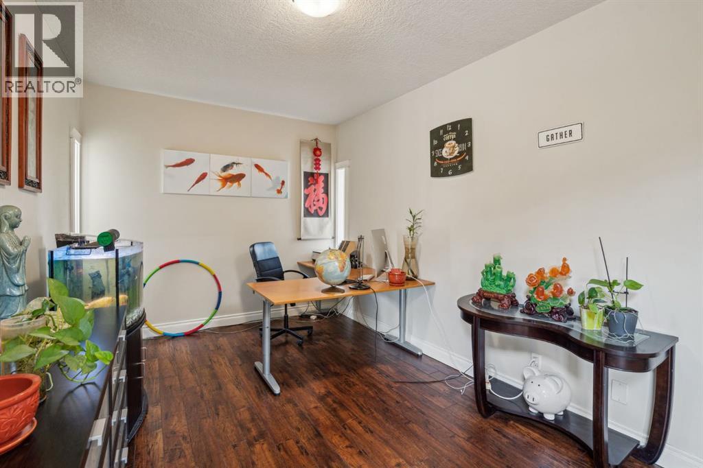 Photo 7 of 14 Royal Birch Terrace Nw, Calgary AB