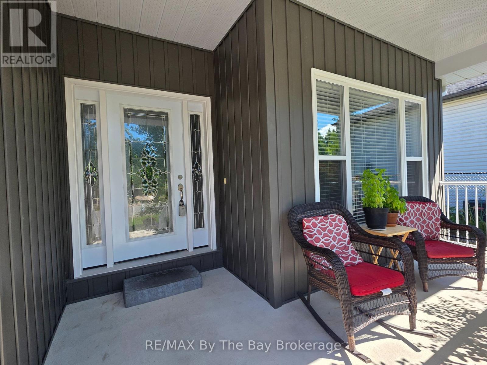 Photo 2 of 37 Wesley Avenue, Wasaga Beach ON