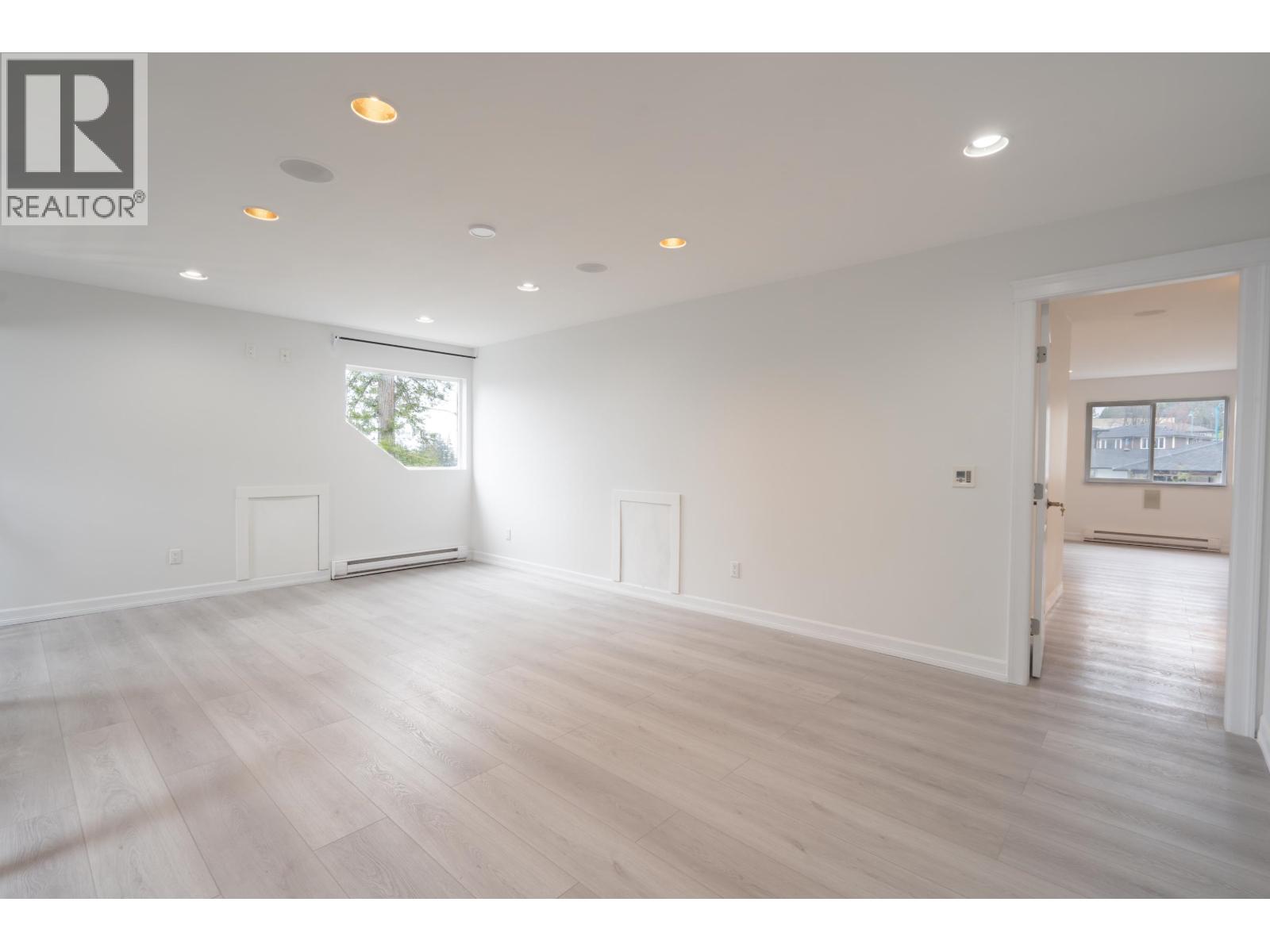 5628 MEDUSA PLACE, Sechelt