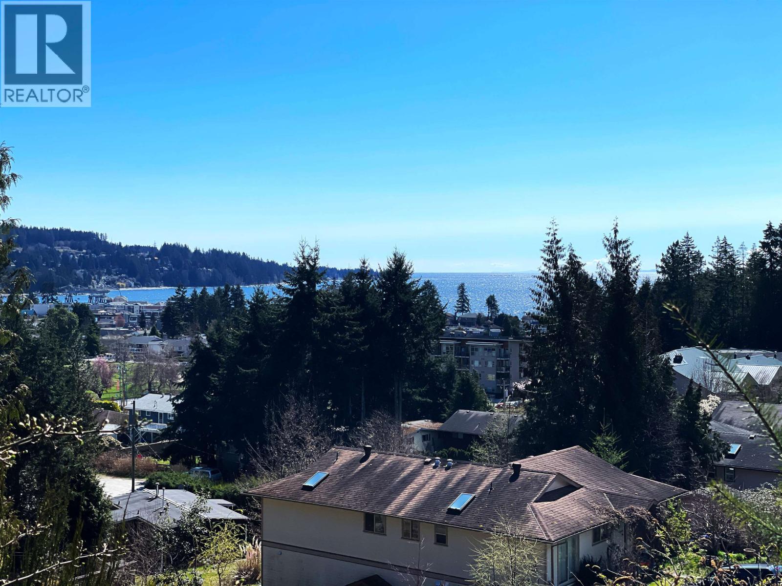 5628 MEDUSA PLACE, Sechelt