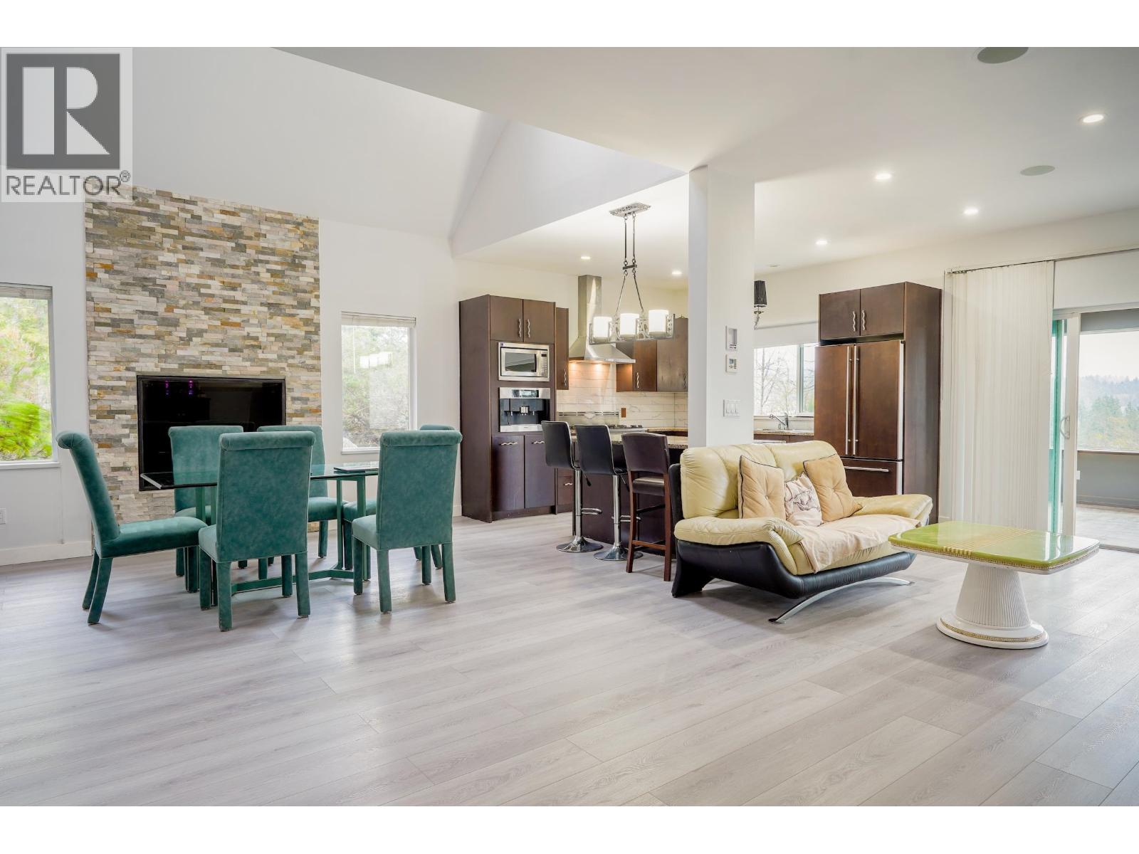 5628 MEDUSA PLACE, Sechelt