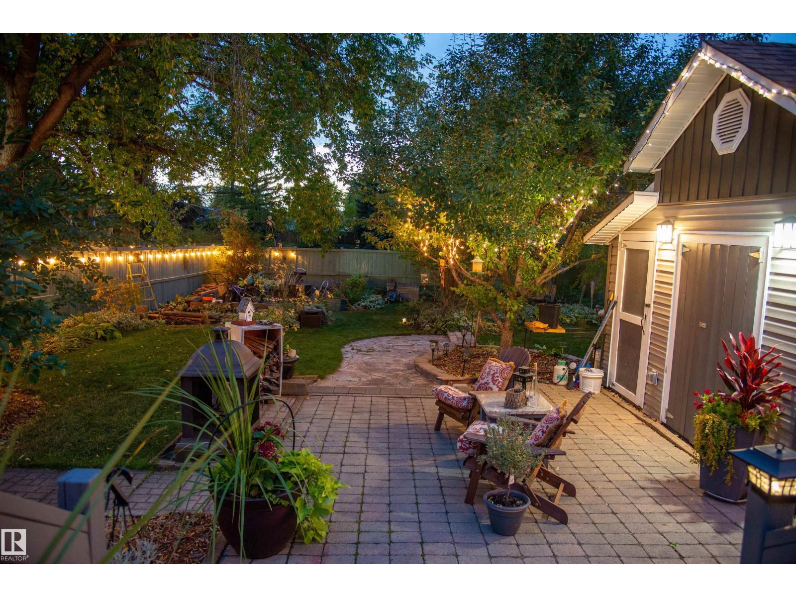 Photo 1 of 1228 65 St Nw, Edmonton AB