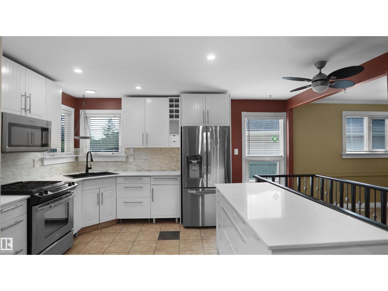 Photo 11 of 1228 65 St Nw, Edmonton AB