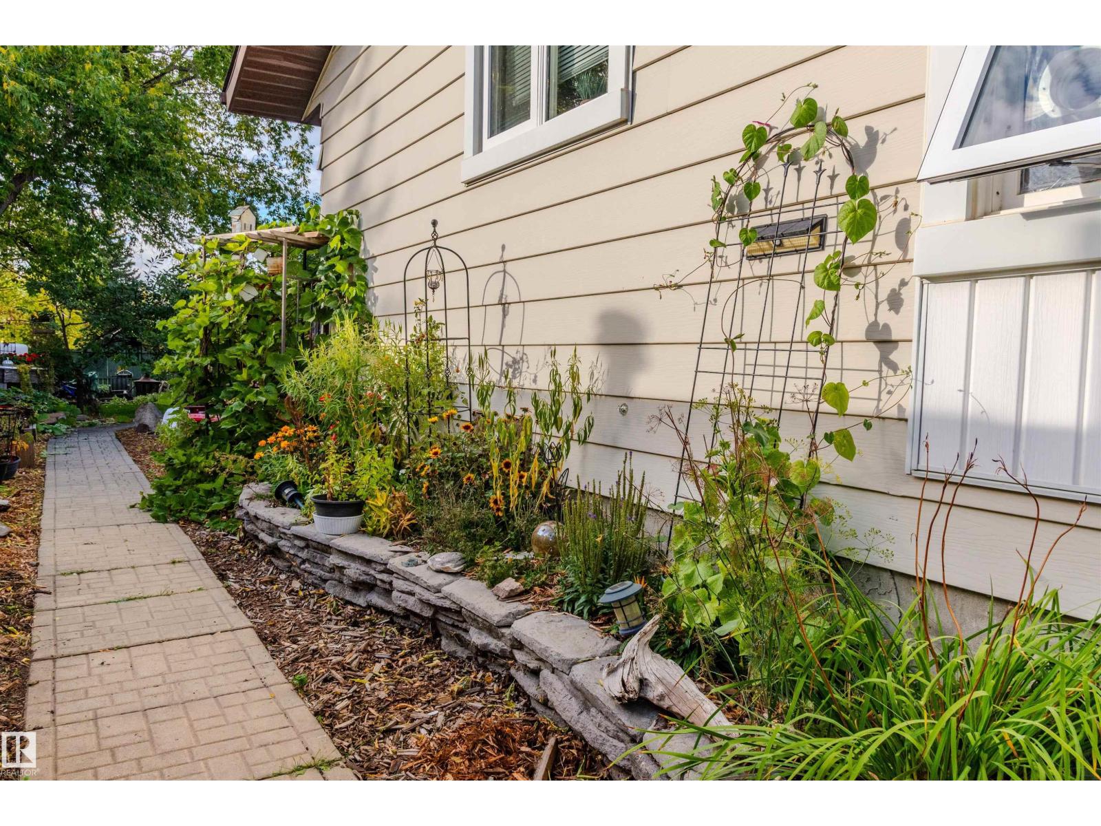 Photo 50 of 1228 65 St Nw, Edmonton AB