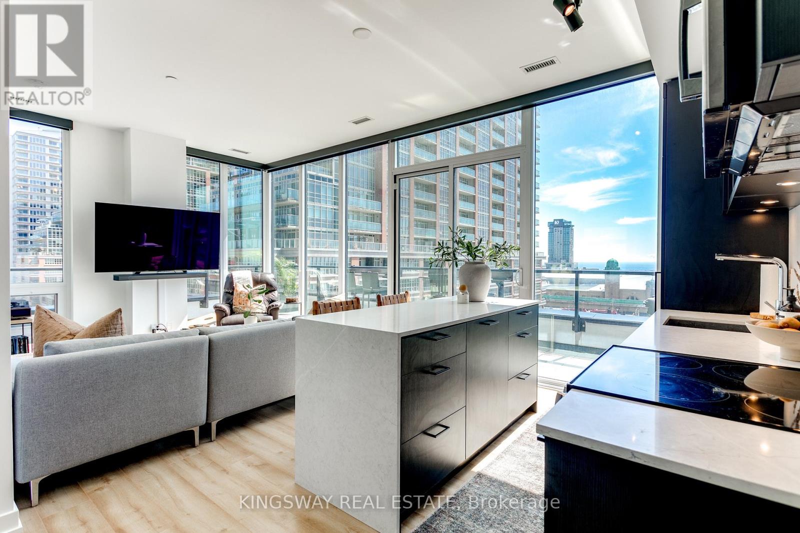 Photo 2 of 715 135 East Liberty Street, Toronto ON