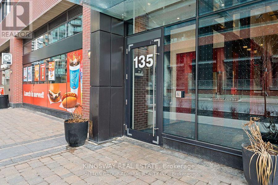 Photo 31 of 715 135 East Liberty Street, Toronto ON