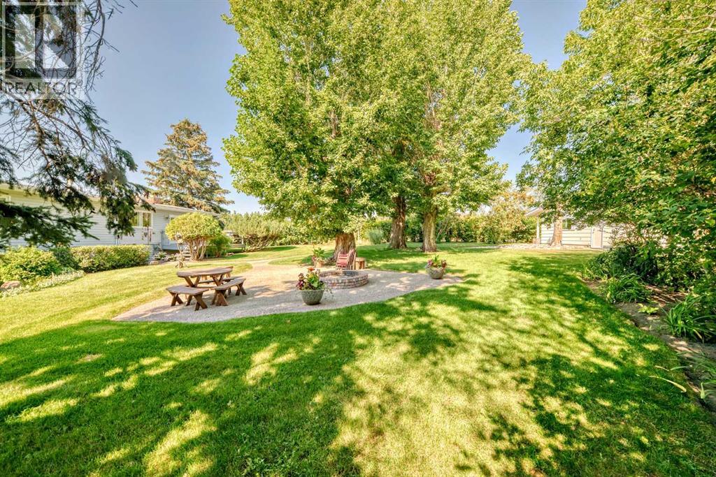Photo 5 of 3919 39 Street Close, Ponoka AB
