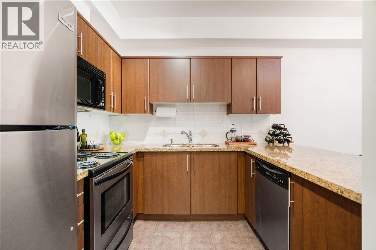 Photo 3 of 106 3240 St Johns Street, Port Moody BC