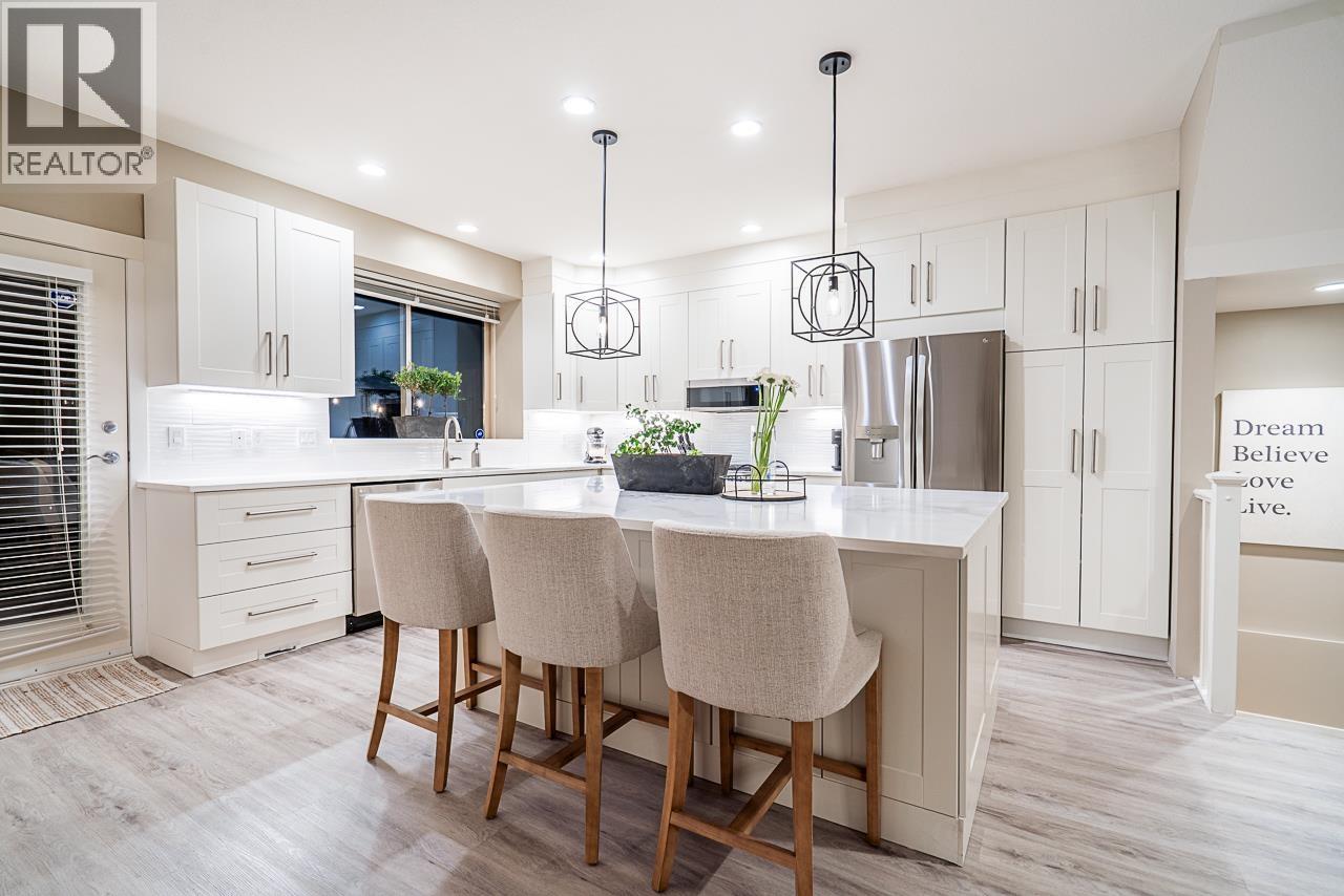 Photo 8 of 89 Fernway Drive, Port Moody BC