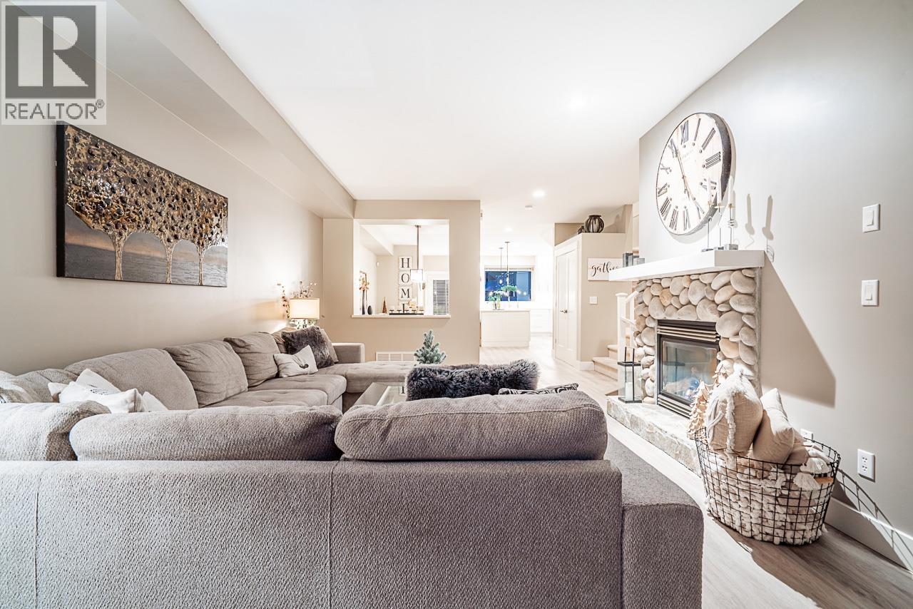 Photo 15 of 89 Fernway Drive, Port Moody BC