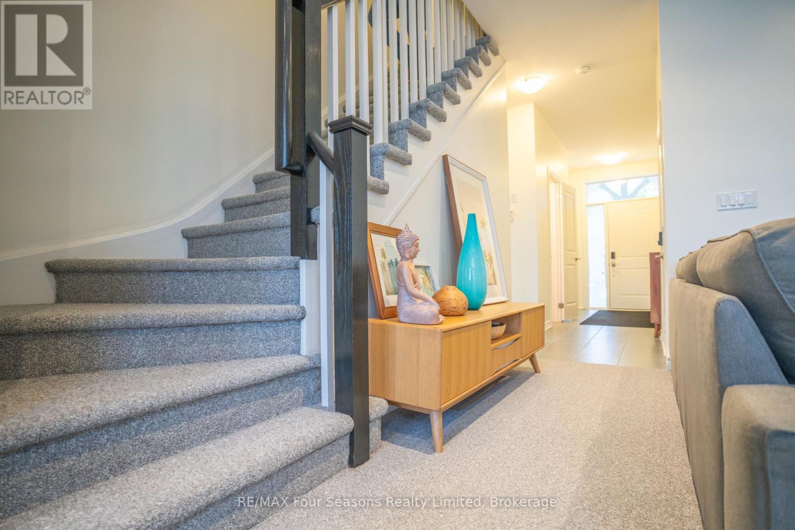 Photo 15 of 42 Lett Avenue, Collingwood ON