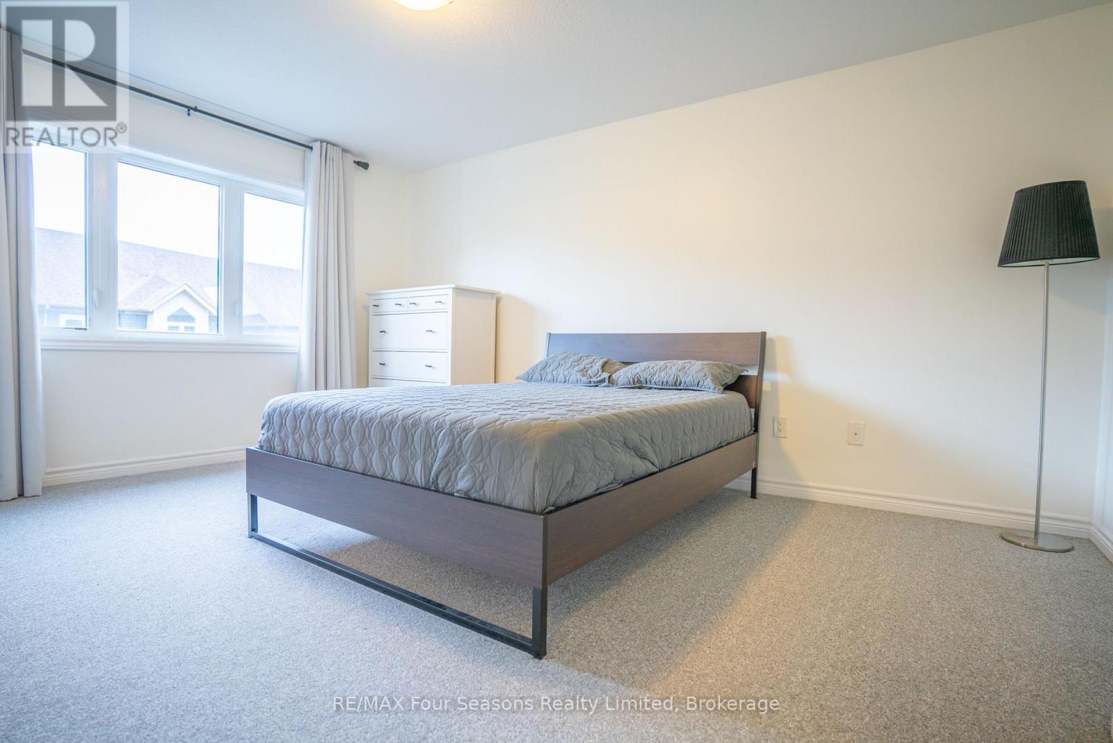 Photo 16 of 42 Lett Avenue, Collingwood ON