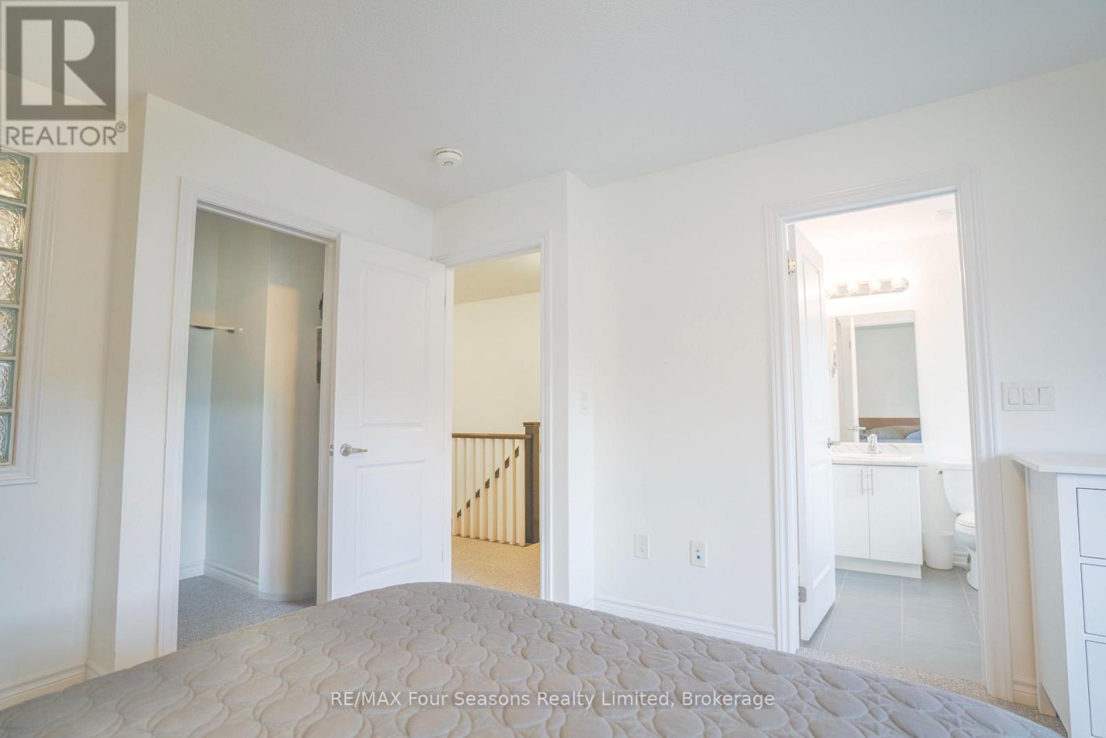 Photo 17 of 42 Lett Avenue, Collingwood ON