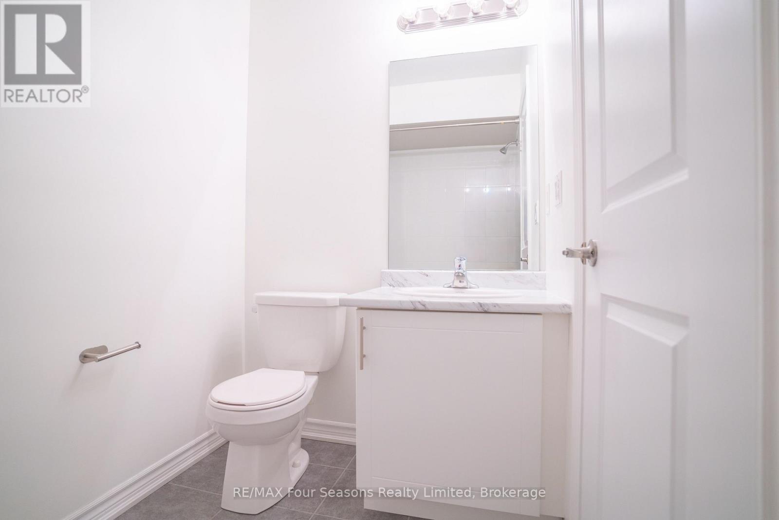 Photo 21 of 42 Lett Avenue, Collingwood ON