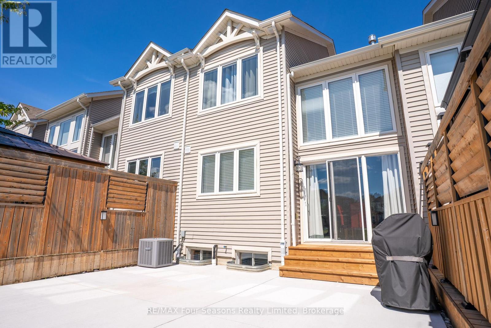 Photo 27 of 42 Lett Avenue, Collingwood ON