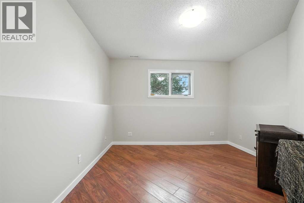 Photo 15 of 7 Kemp Avenue, Red Deer AB