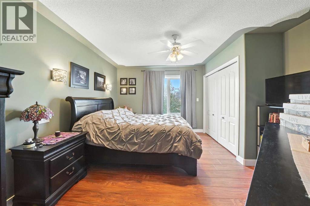 Photo 8 of 7 Kemp Avenue, Red Deer AB