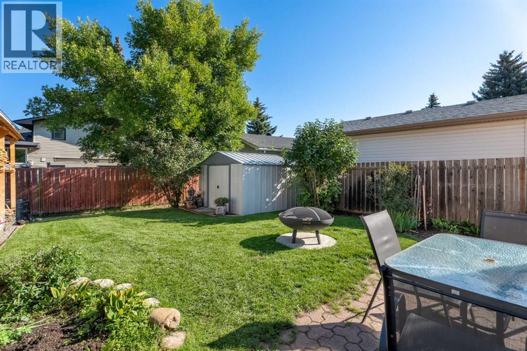 Photo 2 of 103 Thorson Place, Okotoks AB