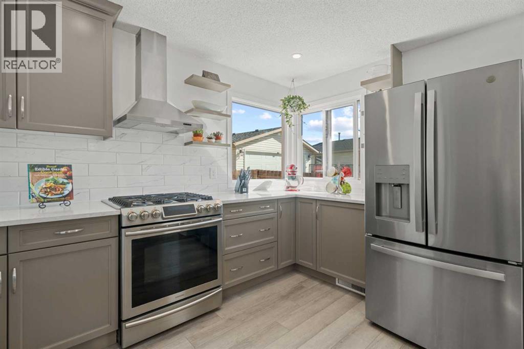 Photo 14 of 103 Thorson Place, Okotoks AB