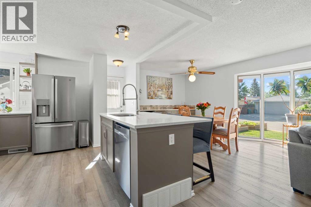 Photo 13 of 103 Thorson Place, Okotoks AB