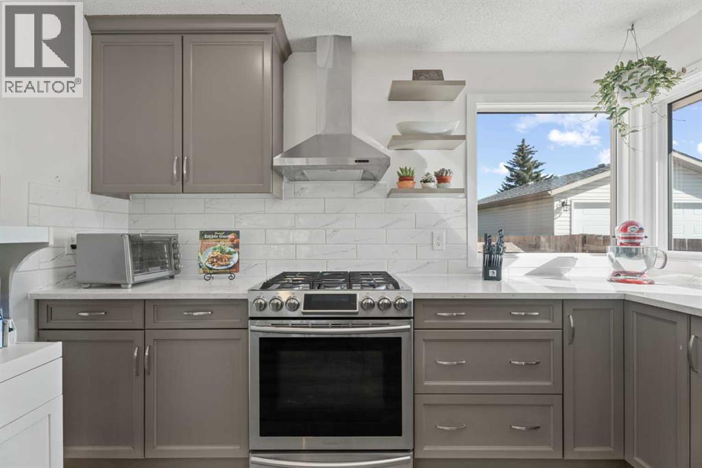 Photo 15 of 103 Thorson Place, Okotoks AB