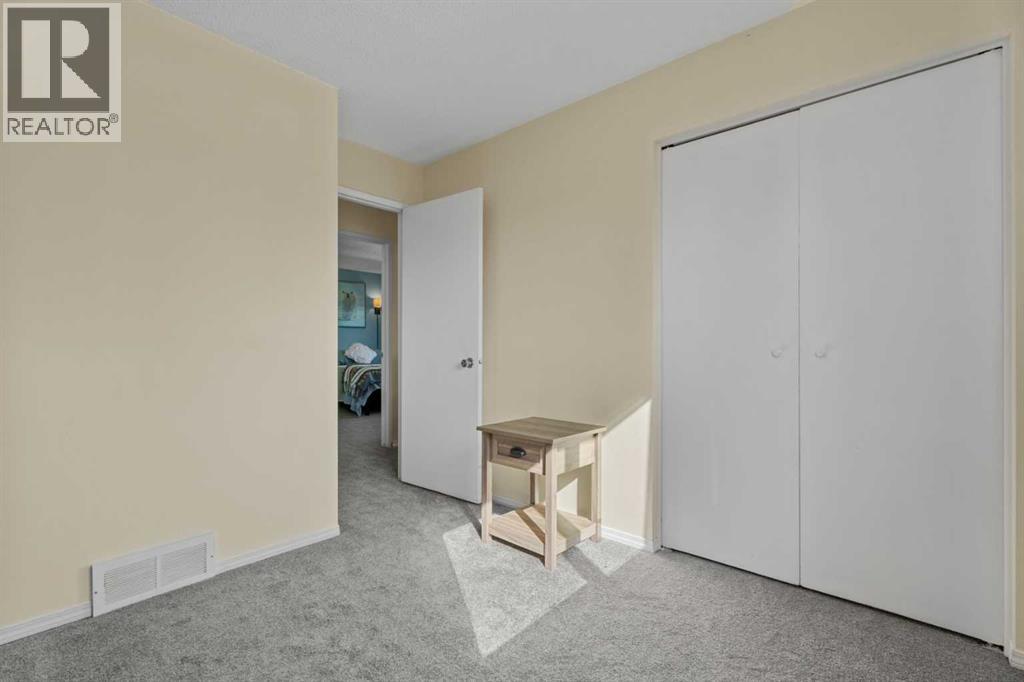 Photo 25 of 103 Thorson Place, Okotoks AB