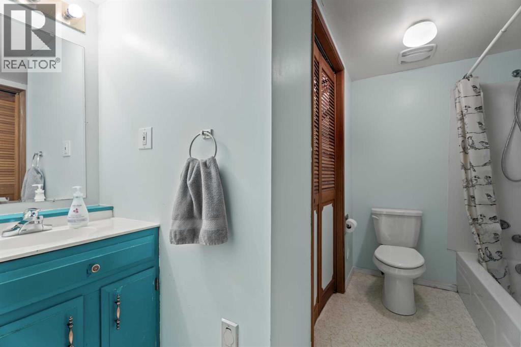 Photo 32 of 103 Thorson Place, Okotoks AB