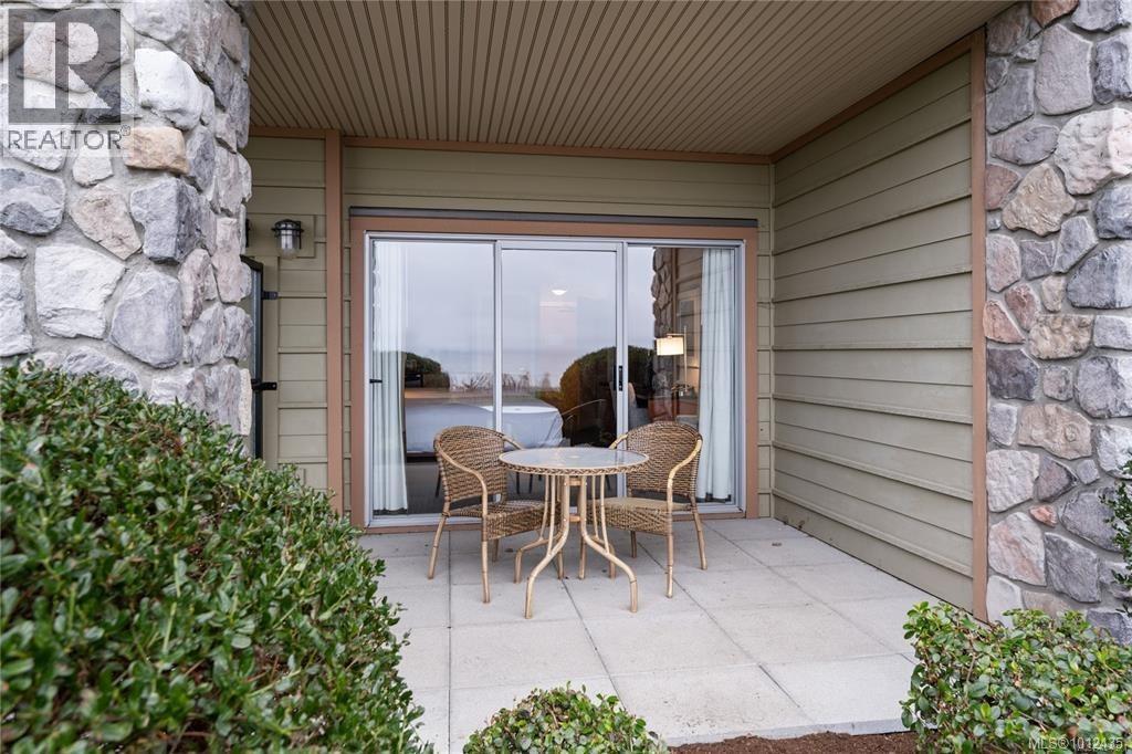 Photo 3 of 113 114 B 181 Beachside Dr, Parksville BC