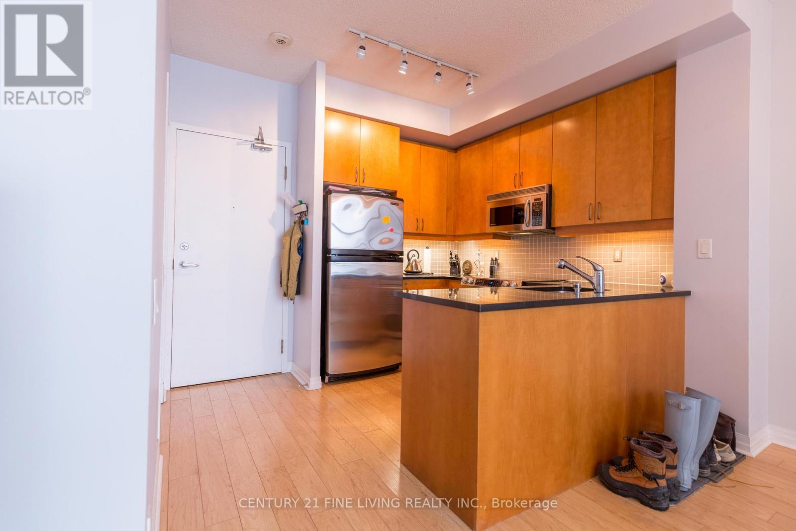 Photo 3 of 419 901 Queen West Street W, Toronto ON