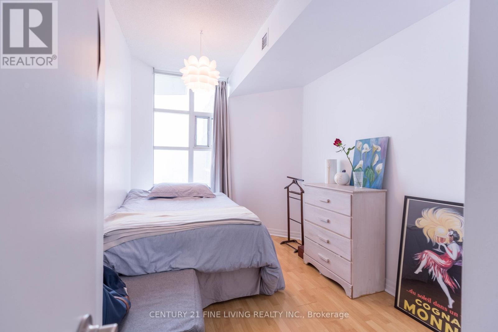 Photo 8 of 419 901 Queen West Street W, Toronto ON