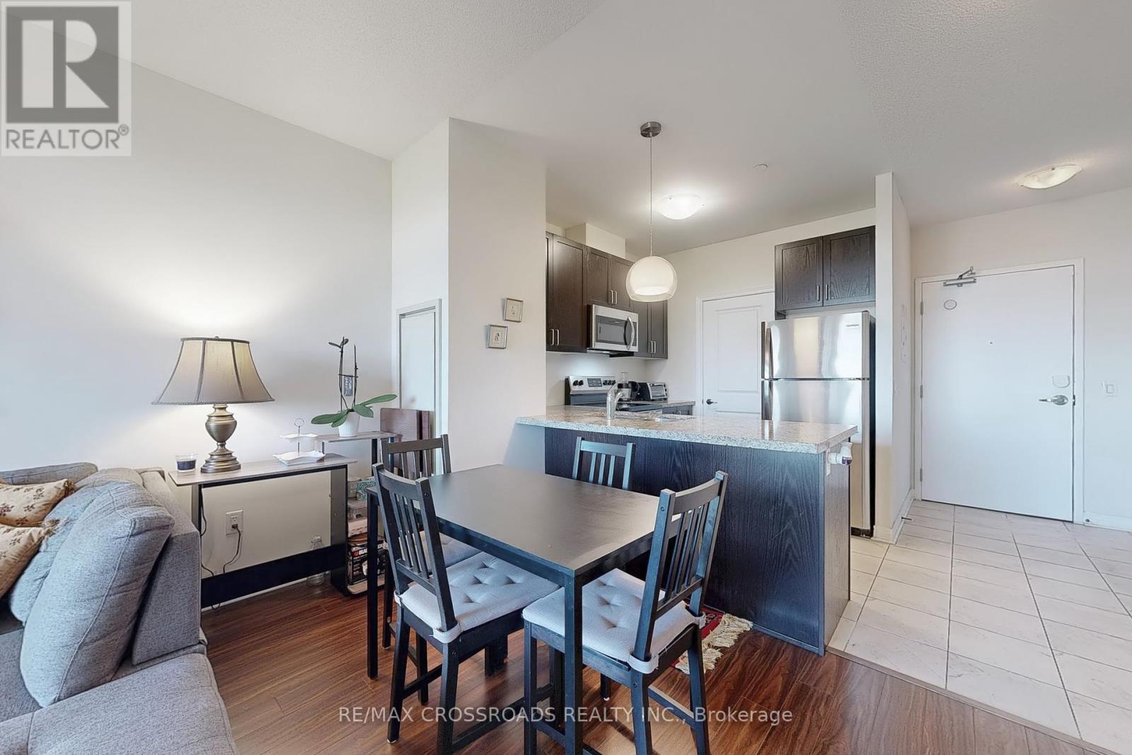 Photo 13 of 601 39 New Delhi Drive E, Markham ON